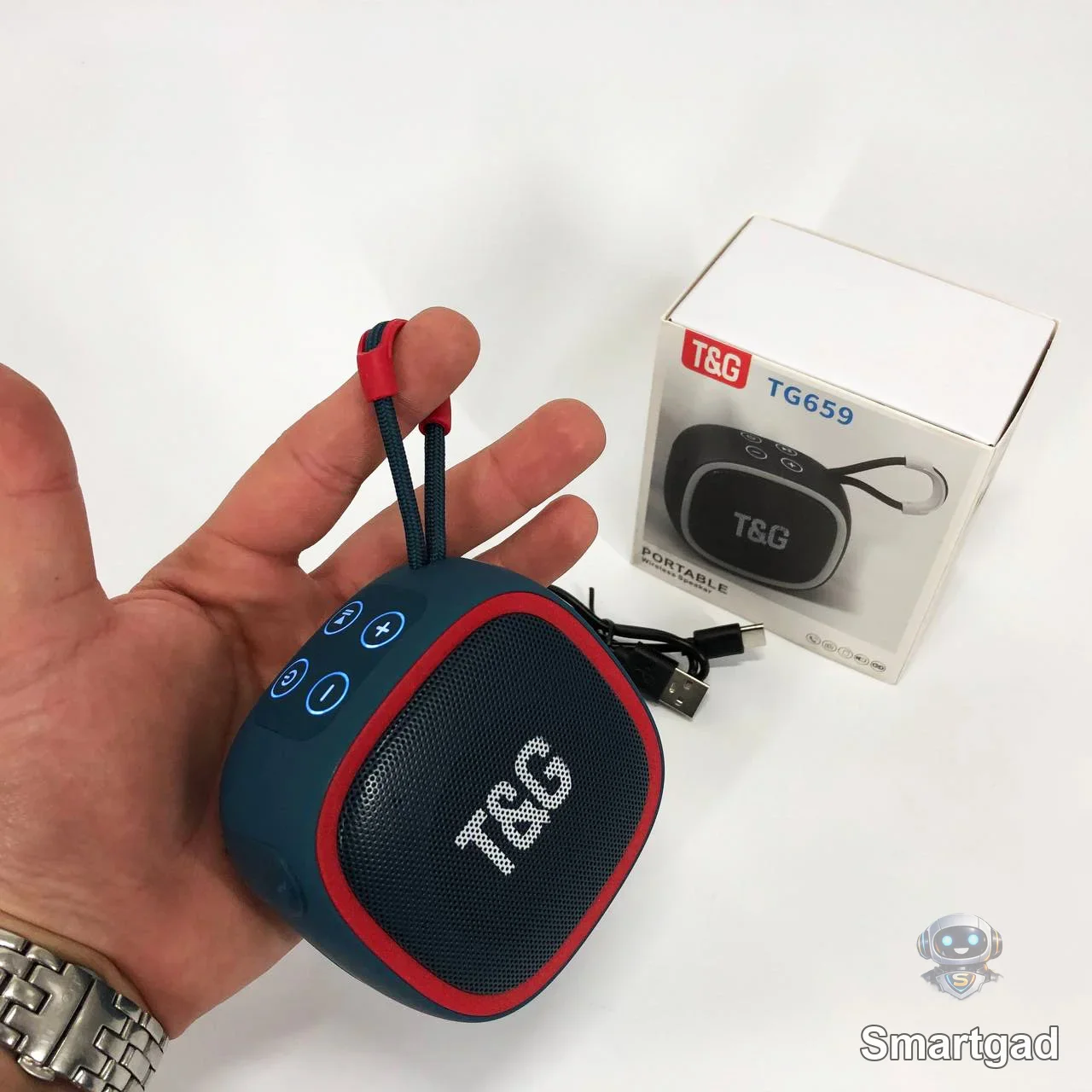 Портативна Bluetooth-колонка з FM-радіо та підтримкою TWS